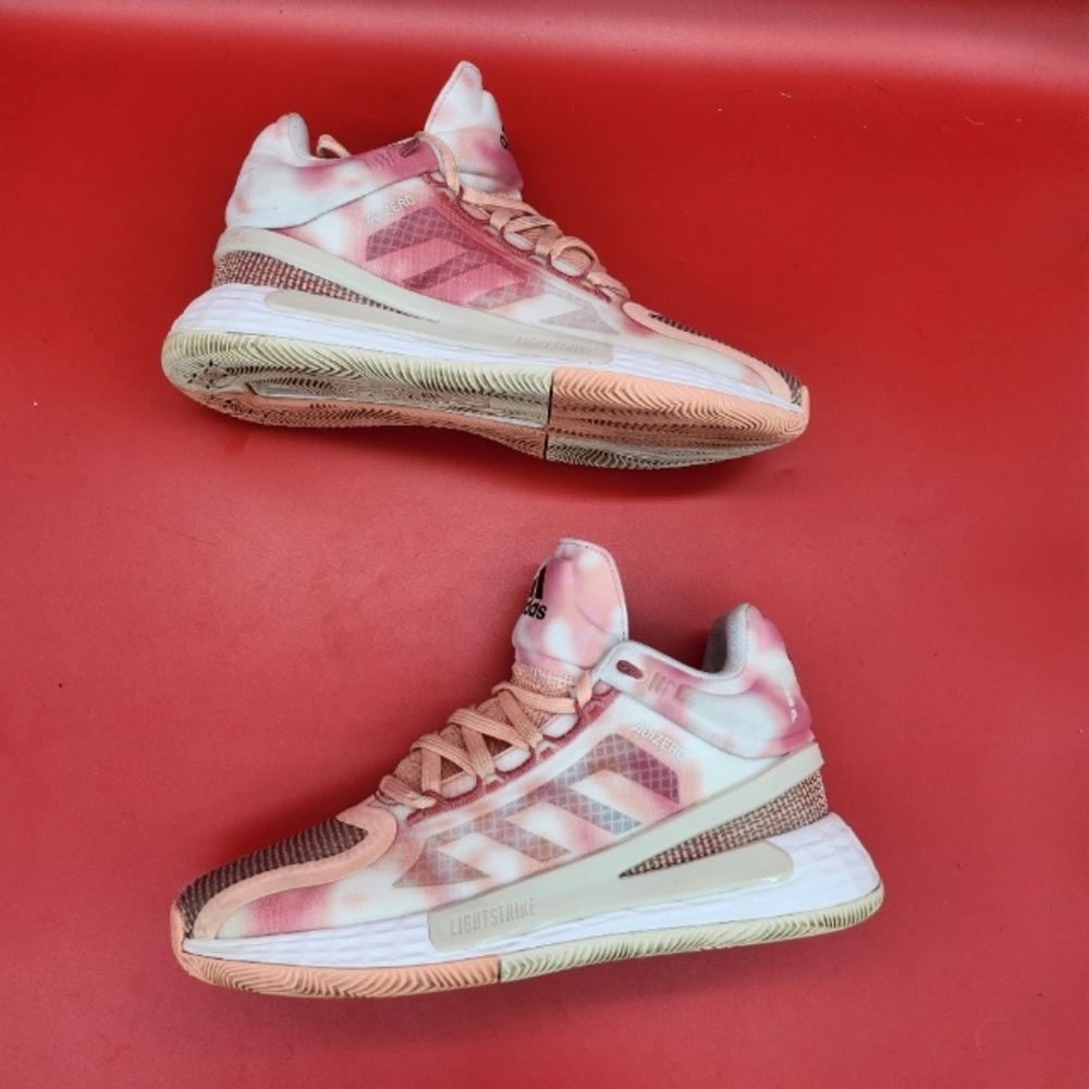 Adidas D Rose 11 ‘Glow Pink’😍